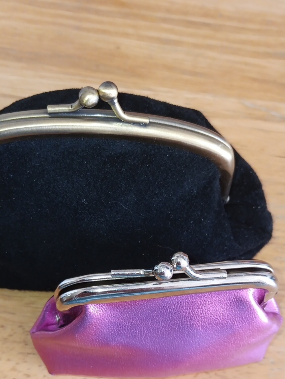 Black and Pink Kiss-Lock Coin Pouches - Picture 6 of 7